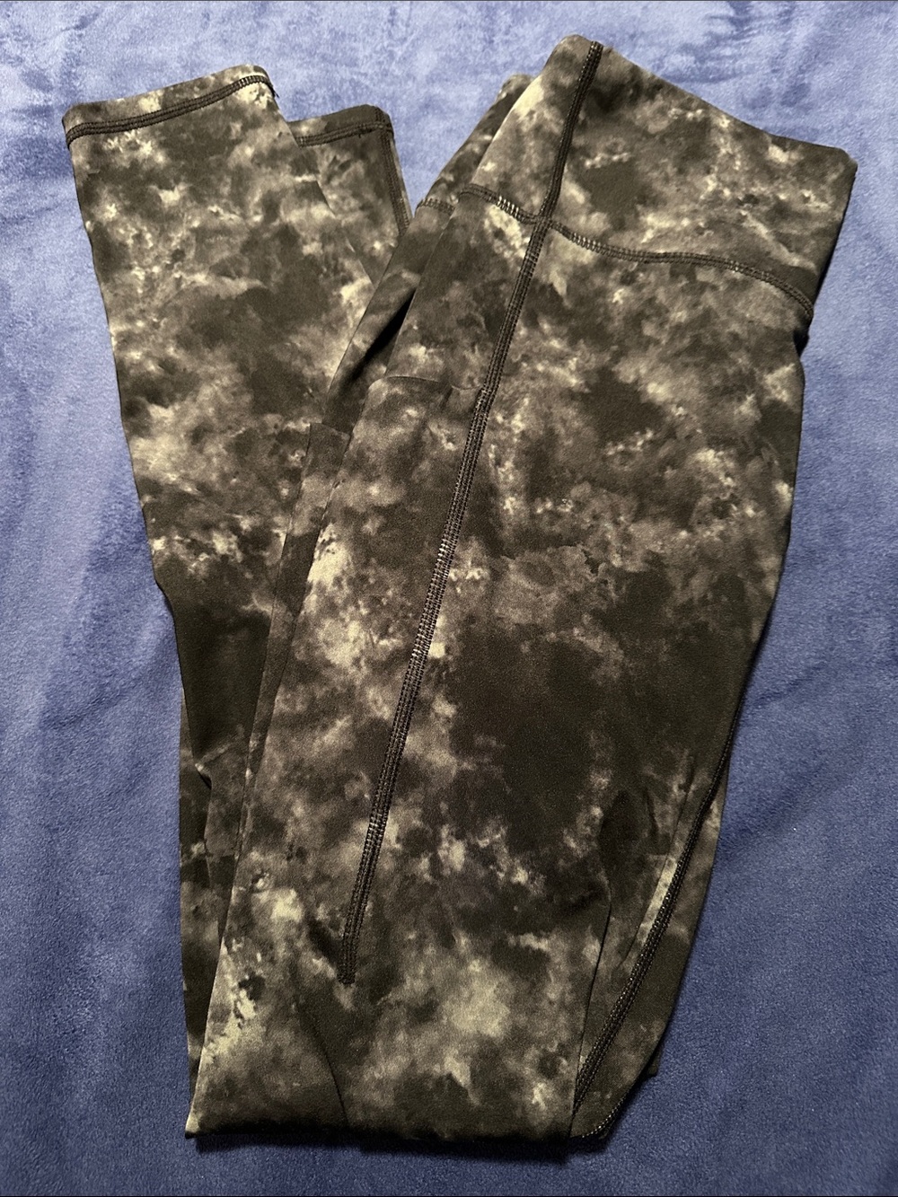Fabletics Black and Gray Cloud Print Leggings